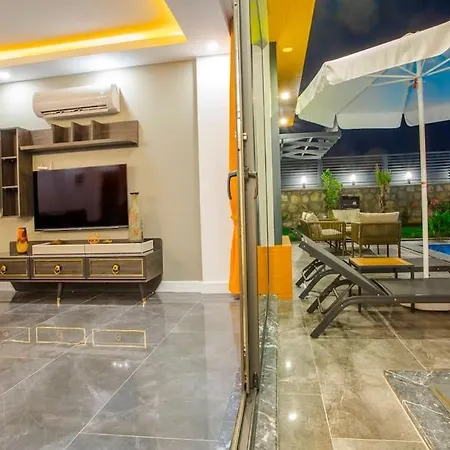 1+1 - Isitmali Havuz - Jakuzi - Balayi Villasi ヴィラ カシュ